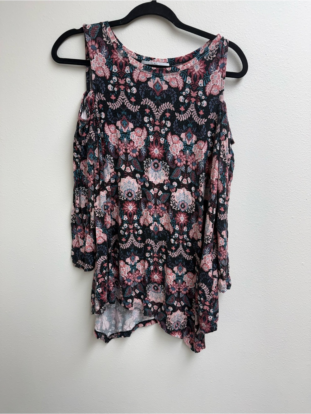 Women’s Floral Cold-Shoulder Top - Pink Pattern
